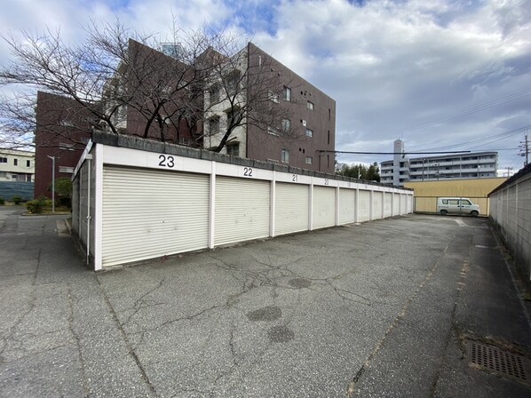 北河原マンション A棟の物件外観写真